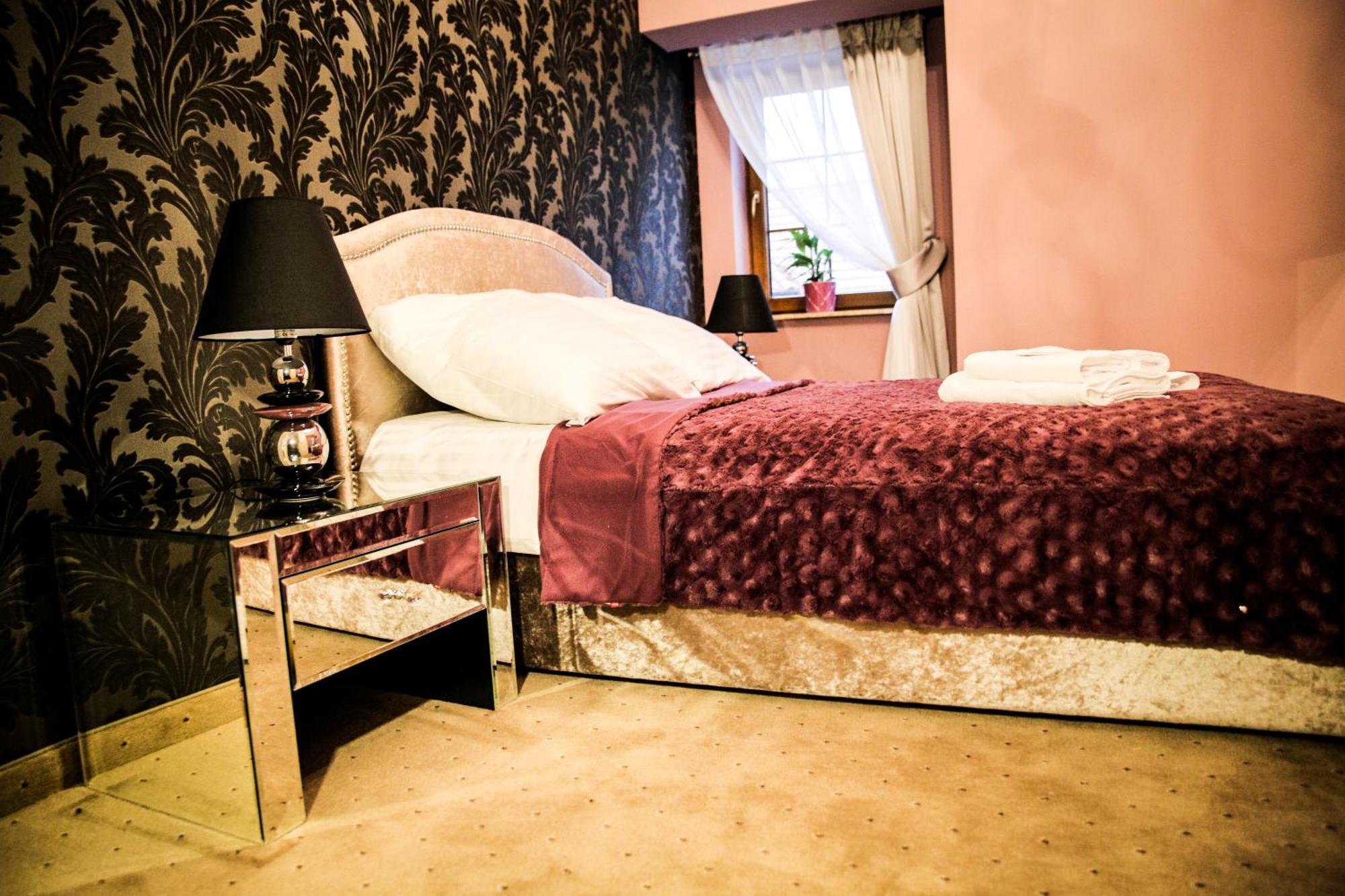 Krysztalowy Dworek Hotel Zbychowo Kültér fotó